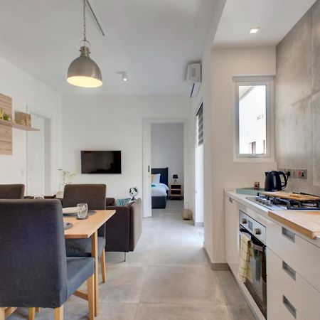 Modern Sliema Apartment Near Sea Bagian luar foto